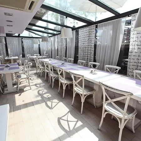 Galaxy 3* Athens